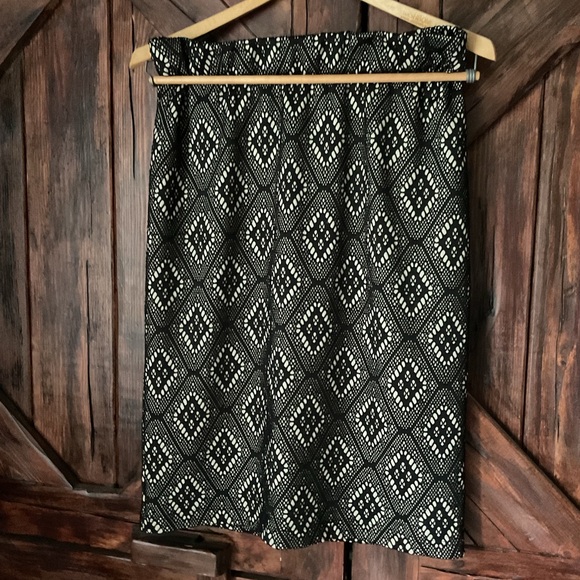 Renee C Career Skirt Eyelet Stretch Lacey - Picture 2 of 7